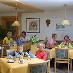 Gastehaus Karoline *