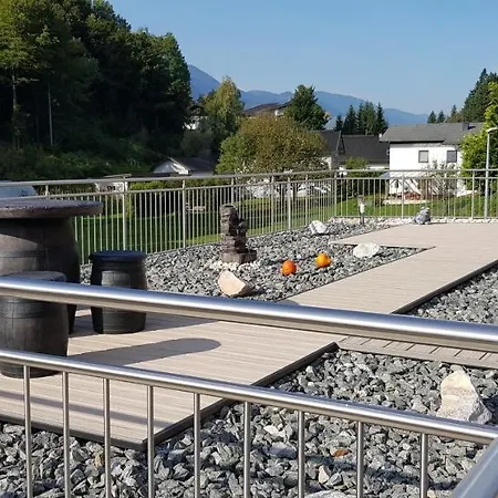 Gaestehaus Karoline Apartamento *